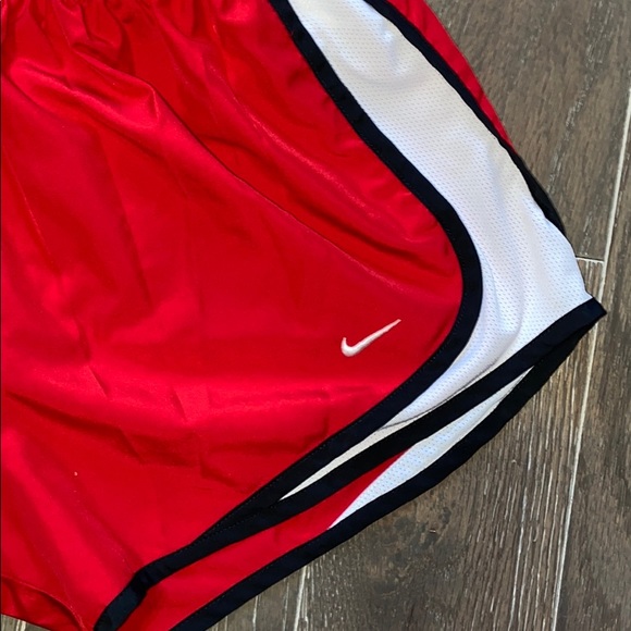 Nike athletic shorts - Picture 2 of 5